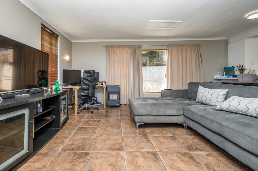 3 Bedroom Property for Sale in Humewood Eastern Cape